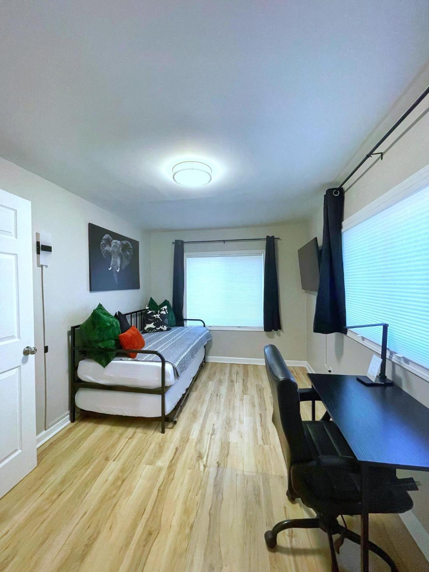 *New* The Cozy Haven, 5 Minutes To Atl Airport Apartment แอตแลนตา ภายนอก รูปภาพ