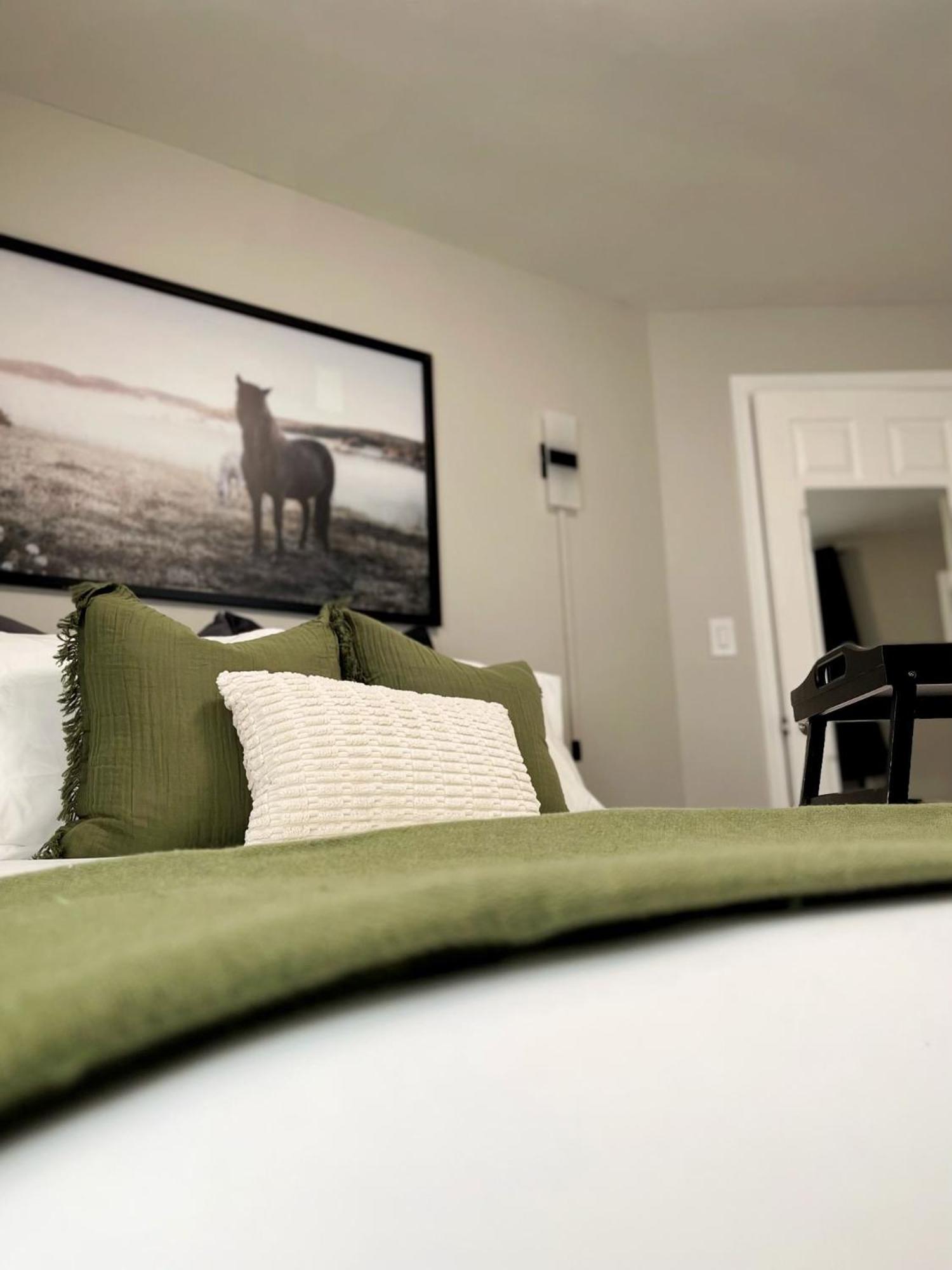 *New* The Cozy Haven, 5 Minutes To Atl Airport Apartment แอตแลนตา ภายนอก รูปภาพ