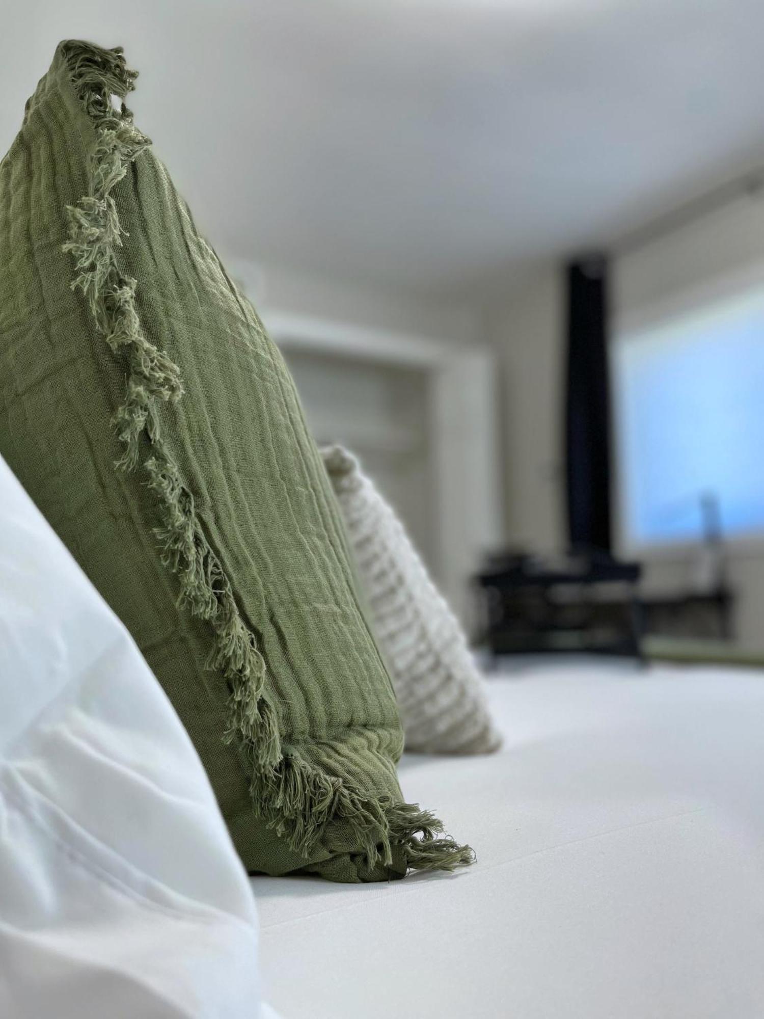 *New* The Cozy Haven, 5 Minutes To Atl Airport Apartment แอตแลนตา ภายนอก รูปภาพ