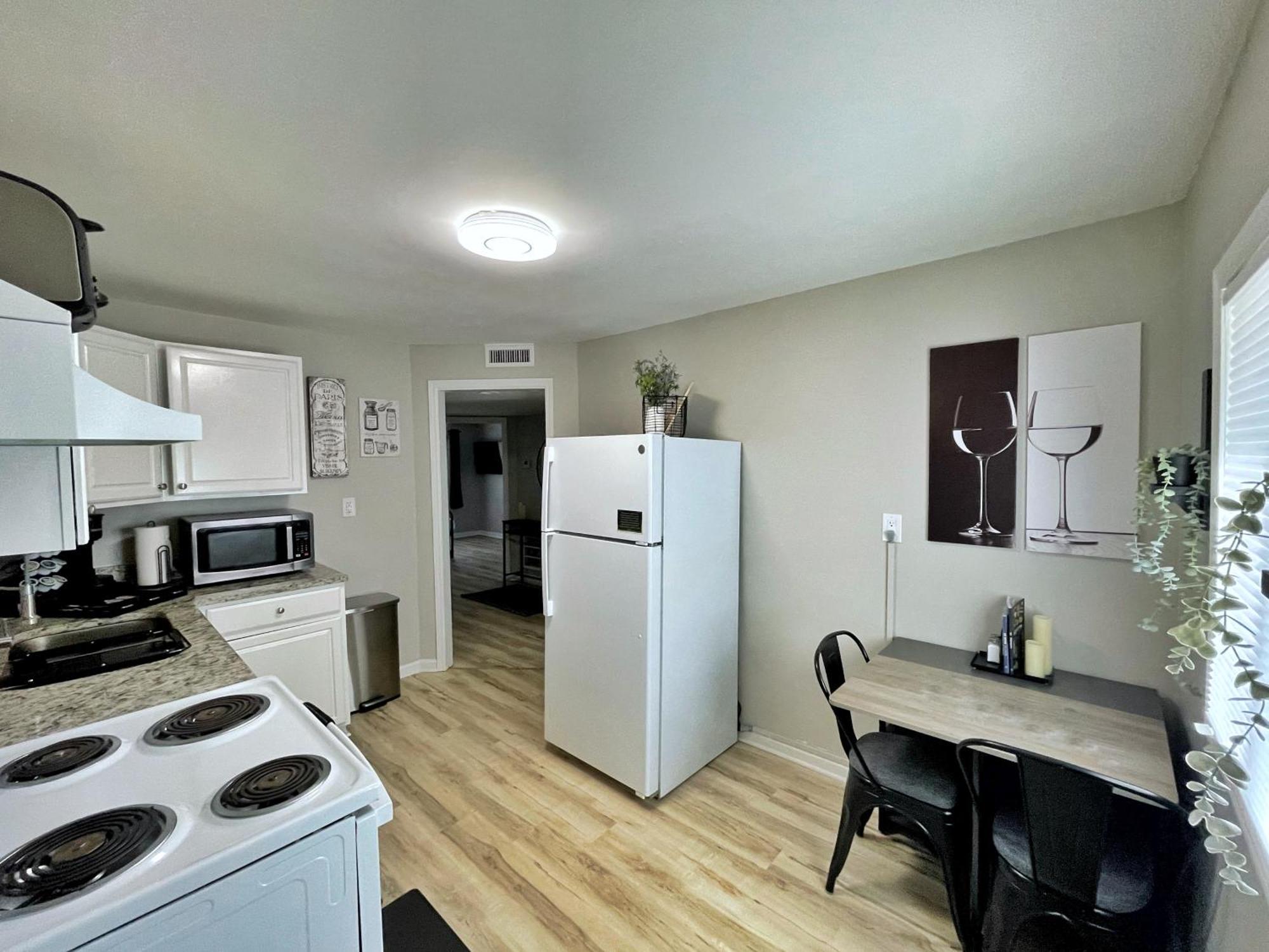 *New* The Cozy Haven, 5 Minutes To Atl Airport Apartment แอตแลนตา ภายนอก รูปภาพ